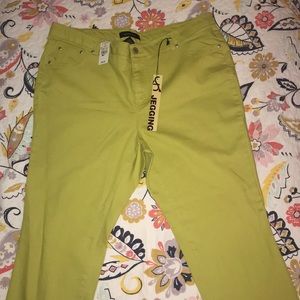 Ashley Stewart Women’s Plus size 20 Jegging Pant